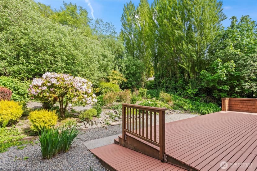 Property photo for 1533 S Sunset Drive, Tacoma photo 35
