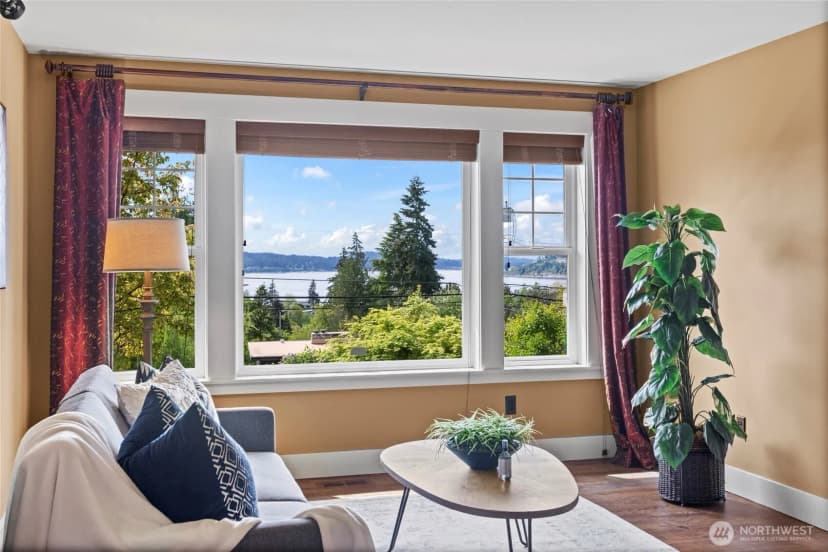 Property photo for 1533 S Sunset Drive, Tacoma photo 12
