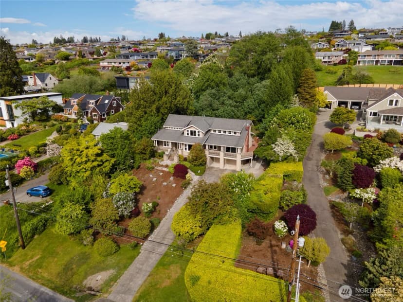 Property photo for 1533 S Sunset Drive, Tacoma photo 39