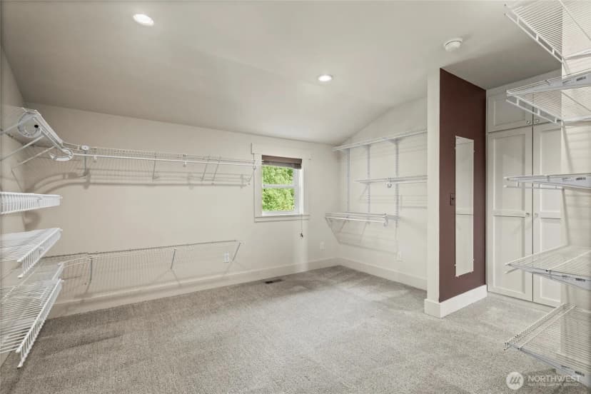 Property photo for 1533 S Sunset Drive, Tacoma photo 26