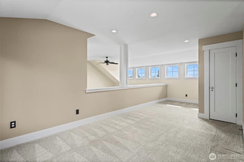Property photo for 1533 S Sunset Drive, Tacoma photo 27