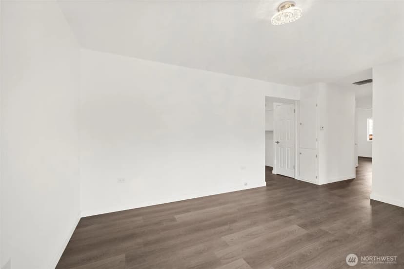 Property photo for 13223 4th Avenue Sw, Burien photo 10