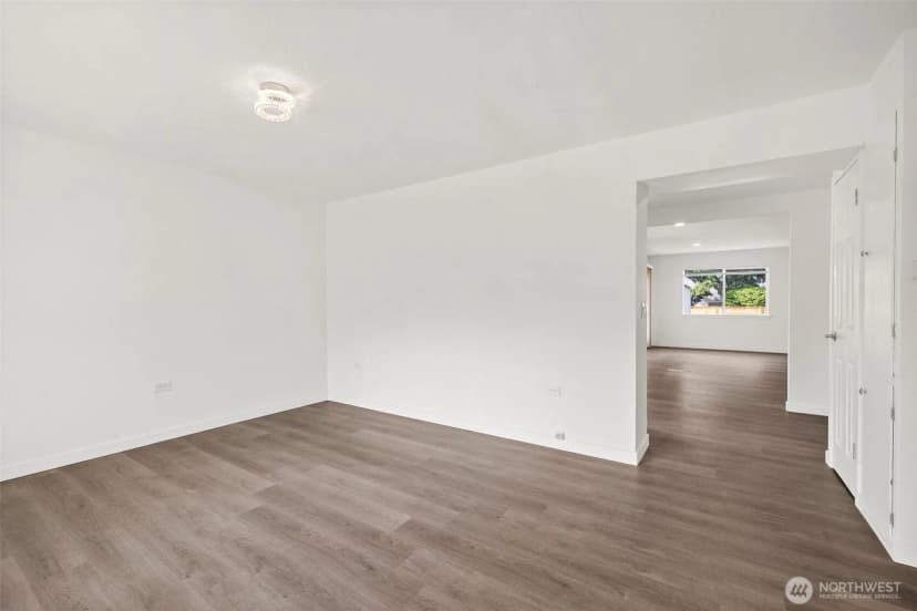 Property photo for 13223 4th Avenue Sw, Burien photo 9
