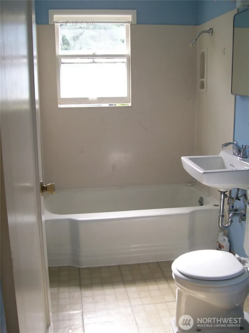 Property photo for 1505 44th Avenue Sw, Seattle photo 12