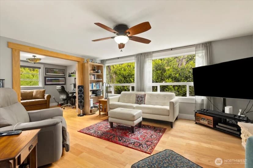 Property photo for 304 Riverview Drive Ne, Auburn photo 17