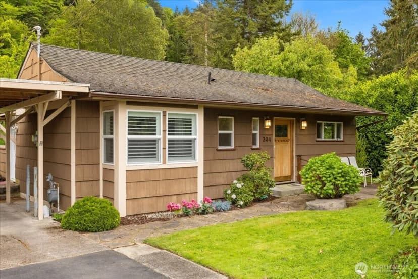 Property photo for 304 Riverview Drive Ne, Auburn photo 3