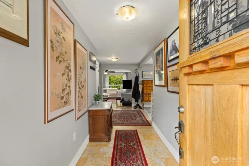 Property photo for 304 Riverview Drive Ne, Auburn photo 6