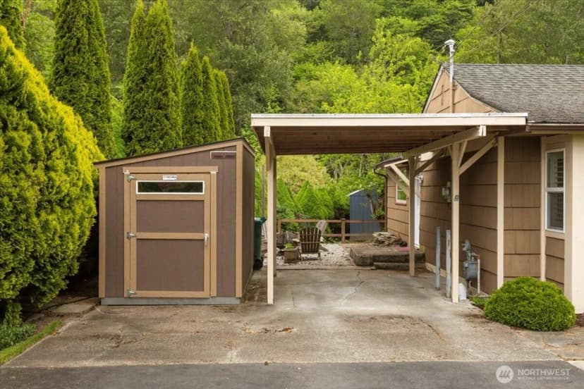 Property photo for 304 Riverview Drive Ne, Auburn photo 25