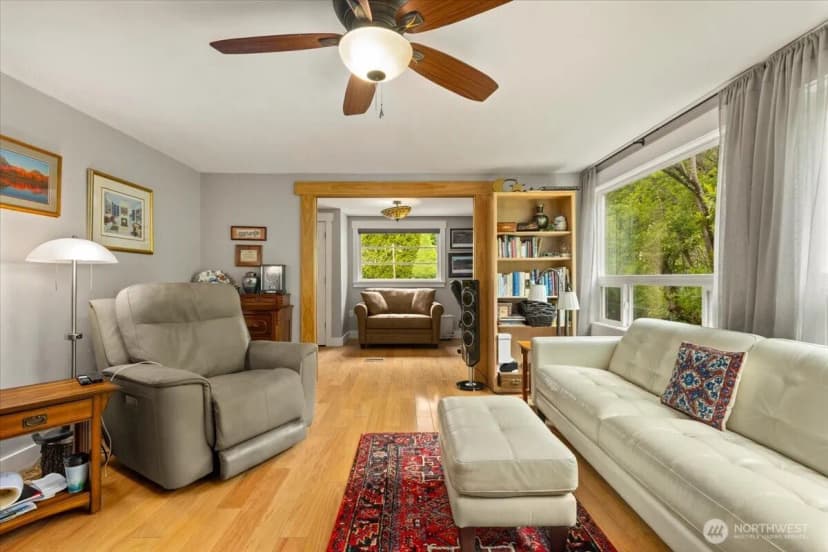 Property photo for 304 Riverview Drive Ne, Auburn photo 16