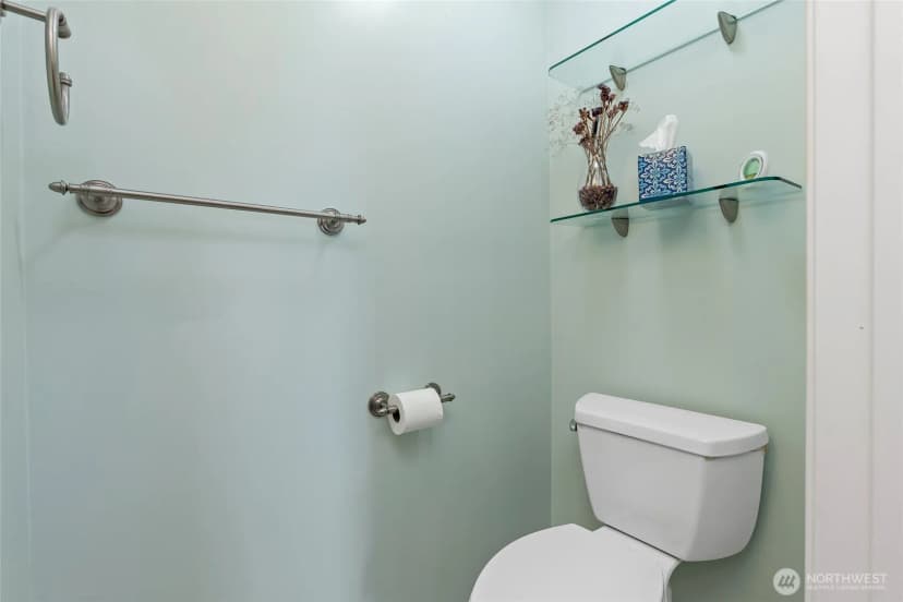 Property photo for 21212 4th Avenue S, Des Moines photo 15