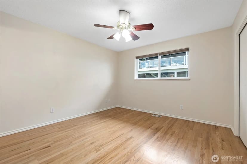 Property photo for 21212 4th Avenue S, Des Moines photo 20