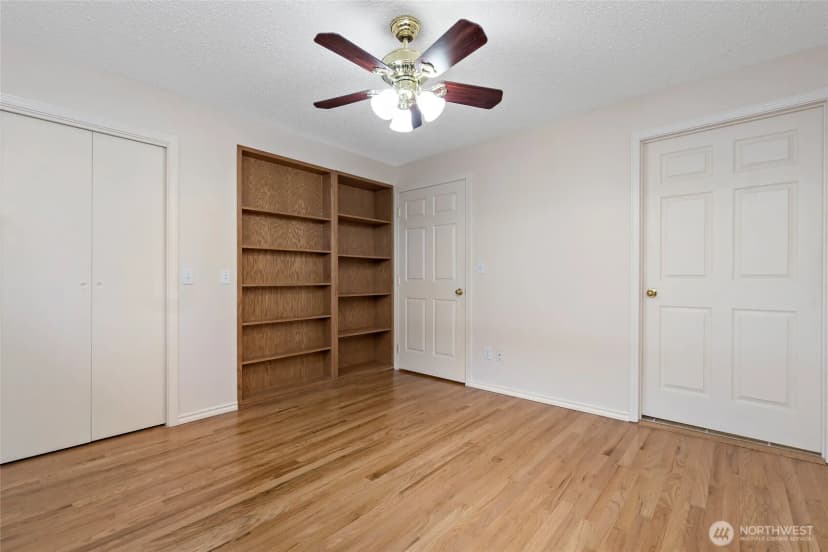 Property photo for 21212 4th Avenue S, Des Moines photo 21