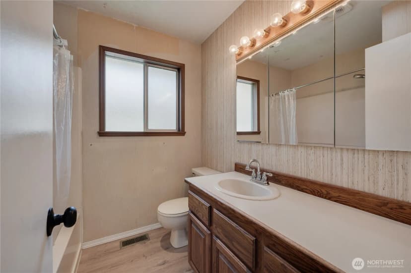 Property photo for 605 W Euclid Avenue, Shelton photo 16