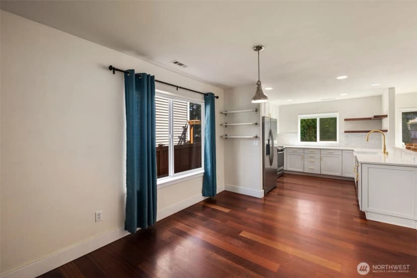 Property photo for 15303 35th Drive Se, Bothell photo 7