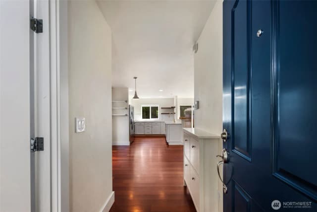 Property photo for 15303 35th Drive Se, Bothell photo 4