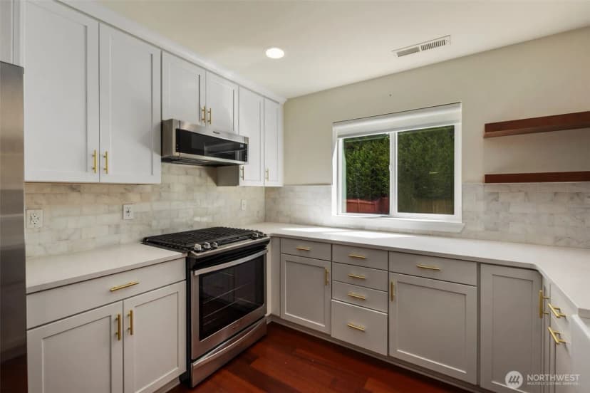 Property photo for 15303 35th Drive Se, Bothell photo 10