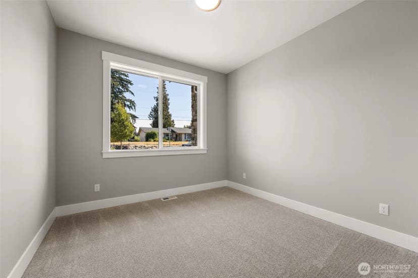 Property photo for 3020 117th Avenue Ct E, Edgewood photo 14