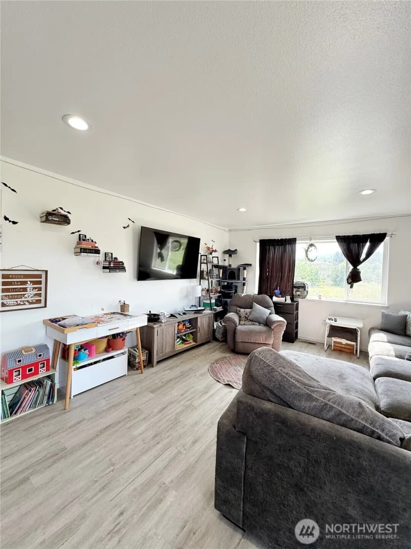 Property photo for 38 Miller Road, Omak photo 4