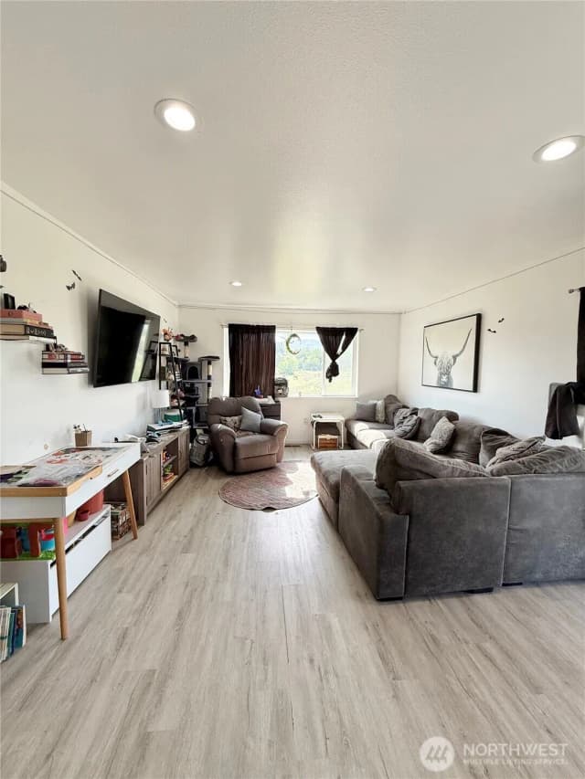 Property photo for 38 Miller Road, Omak photo 5