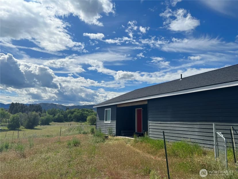 Property photo for 38 Miller Road, Omak photo 19