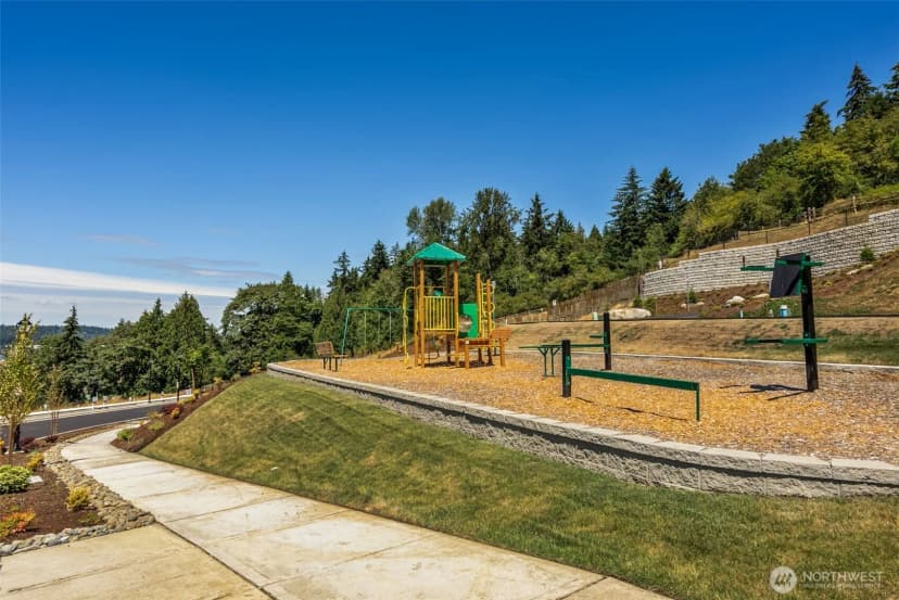 Property photo for 4255 Aberdeen Way Ne, Renton photo 31