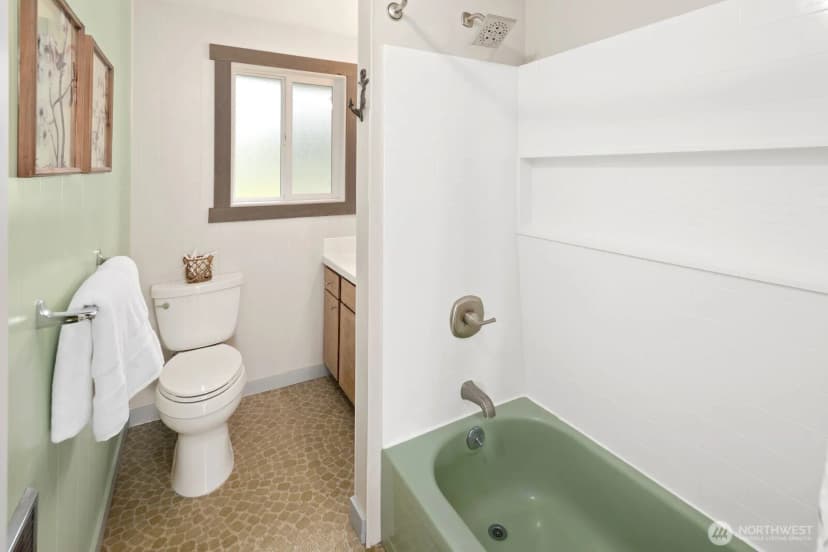 Property photo for 2967 Saratoga Road, Langley photo 18