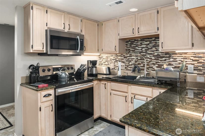 Property photo for 4109 224th Lane Se #213, Issaquah photo 17