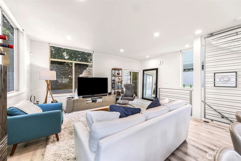 Property photo for 1628 S Lane Street, Seattle photo 9