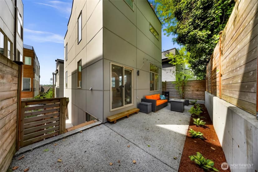 Property photo for 1628 S Lane Street, Seattle photo 32
