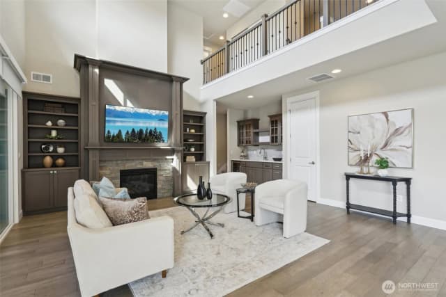 Property photo for 14651 Crestwood Place E, Bonney Lake photo 3