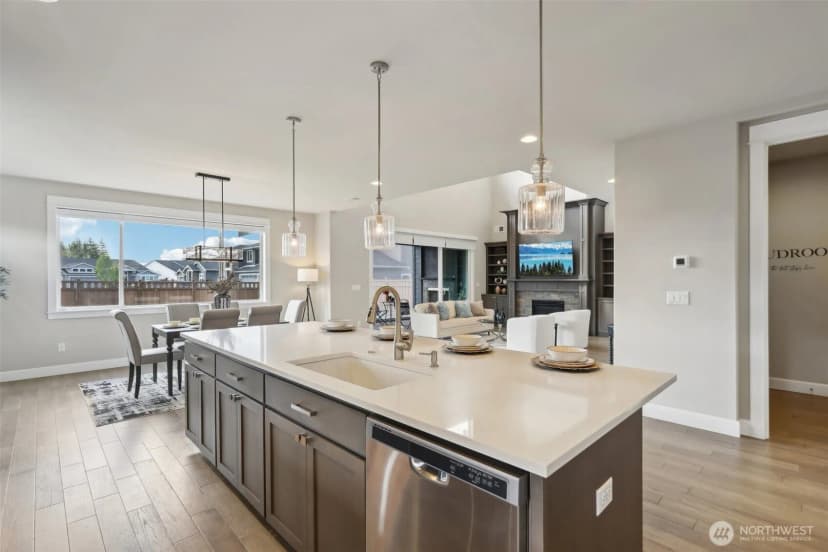 Property photo for 14651 Crestwood Place E, Bonney Lake photo 8