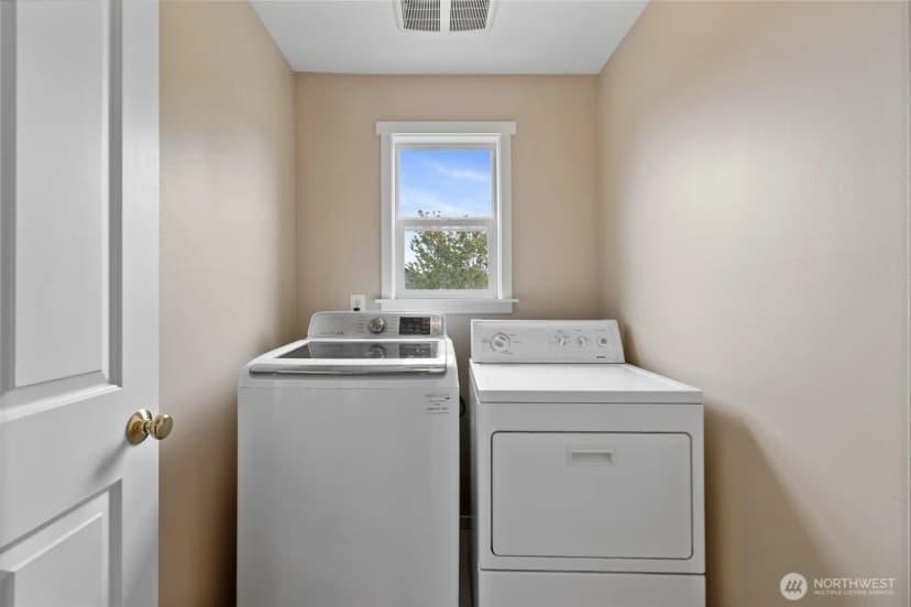 Property photo for 3119 52nd Place Ne, Tacoma photo 30