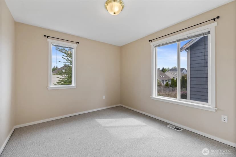 Property photo for 3119 52nd Place Ne, Tacoma photo 25