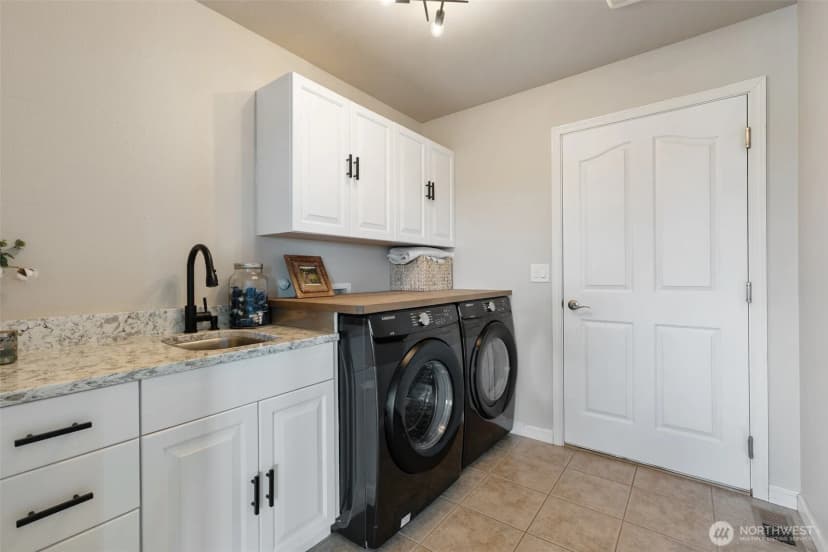 Property photo for 247 Devereese Road, Chehalis photo 21