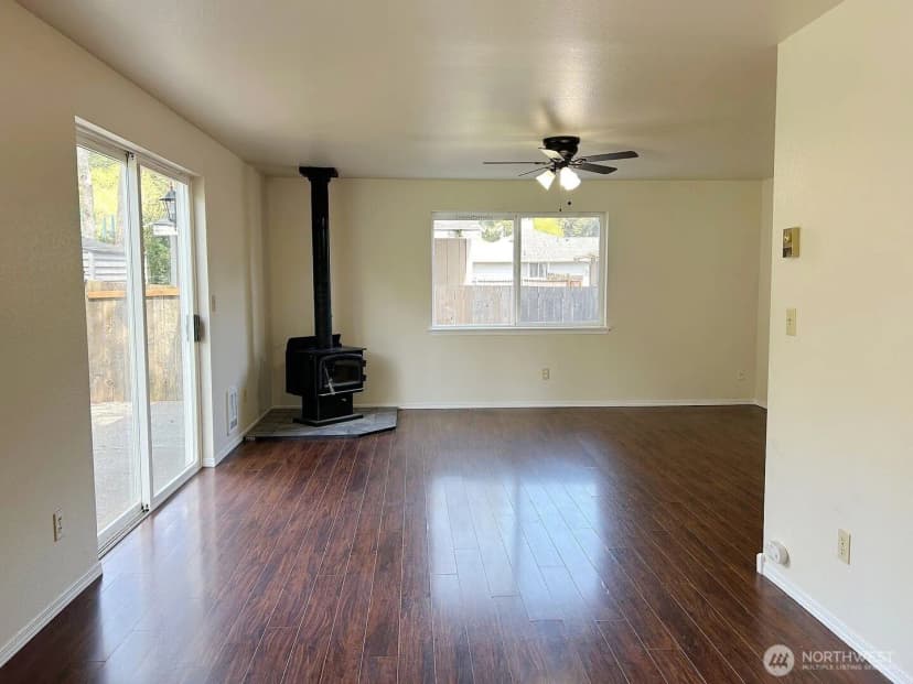 Property photo for 410 Volesky Drive Se, Rainier photo 6