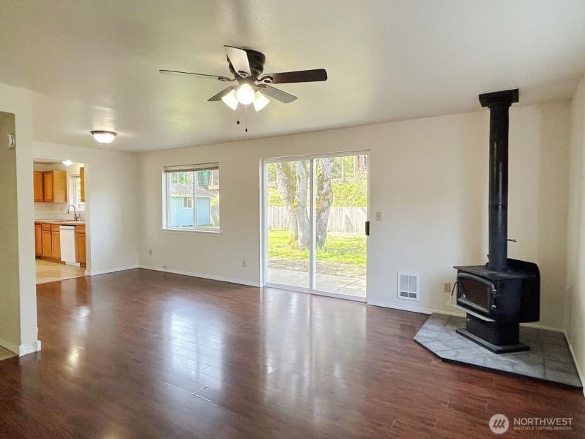 Property photo for 410 Volesky Drive Se, Rainier photo 5