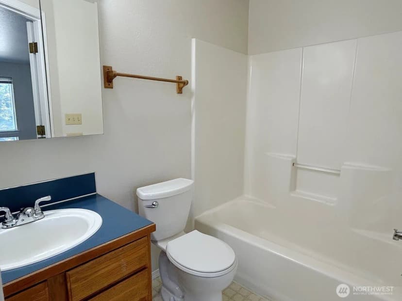 Property photo for 410 Volesky Drive Se, Rainier photo 13