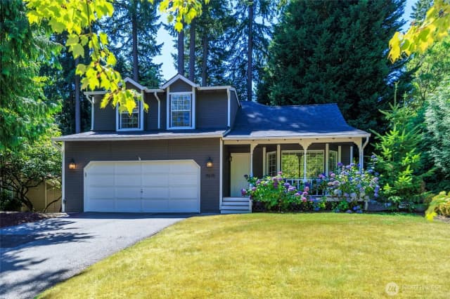 Property photo for 11635 Ne 95th Street, Kirkland