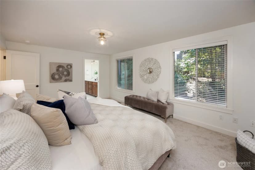 Property photo for 11635 Ne 95th Street, Kirkland photo 22