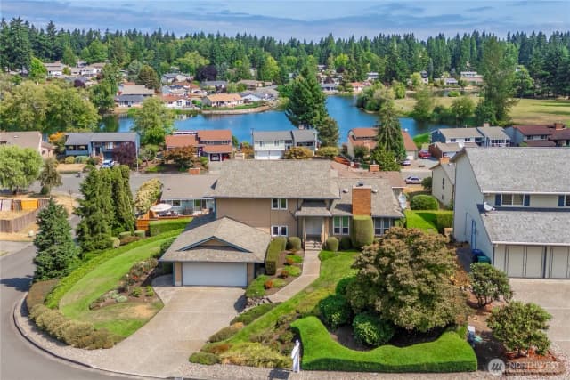 Property photo for 32522 42nd Place Sw, Federal Way photo 3