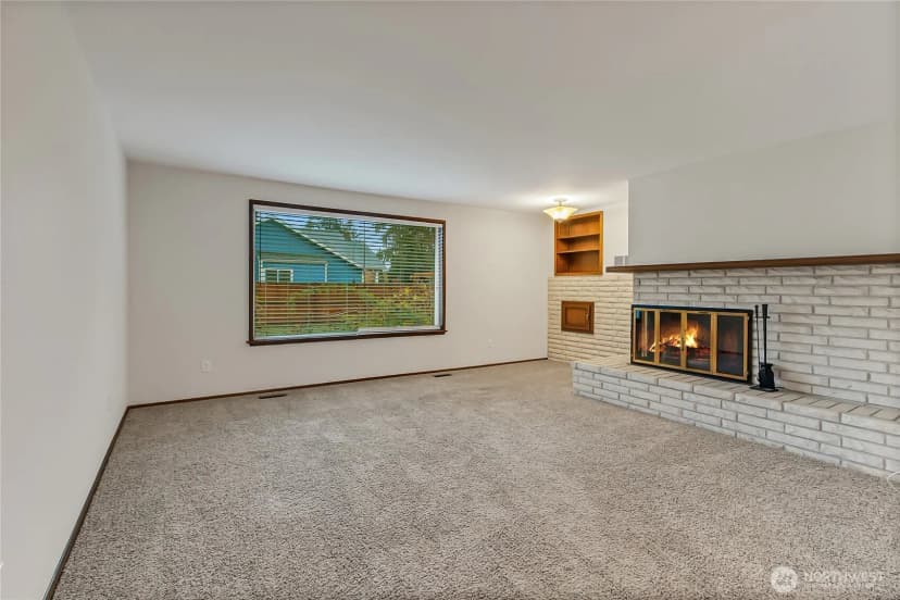 Property photo for 16820 36th Avenue E, Tacoma photo 8