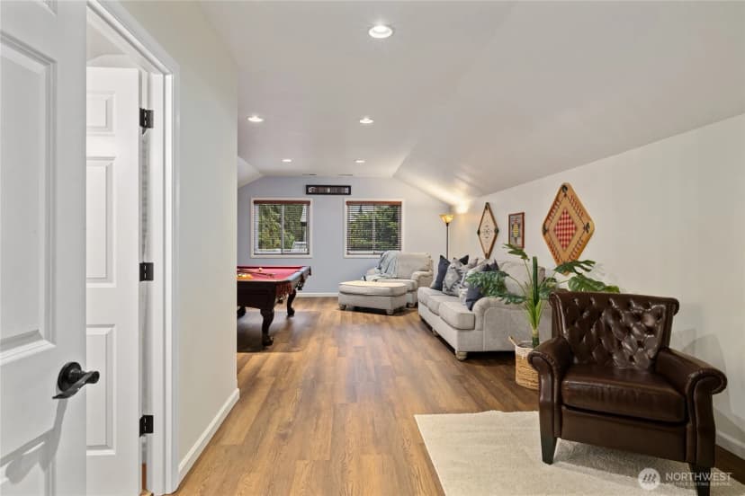 Property photo for 60 Spruce Lane, Ronald photo 21