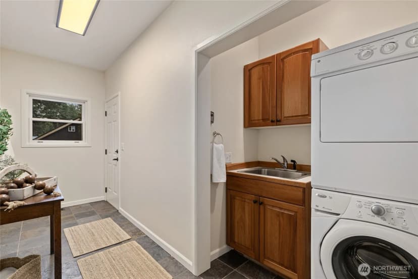 Property photo for 60 Spruce Lane, Ronald photo 25