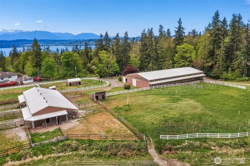 Property photo for 25443 Pioneer Way Nw, Poulsbo photo 4