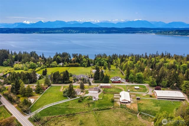 Property photo for 25443 Pioneer Way Nw, Poulsbo