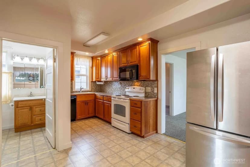 Property photo for 116 E 4th Street, Centralia photo 7