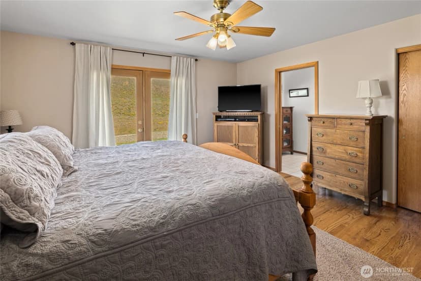 Property photo for 270 Indian Lake Drive, Ellensburg photo 13