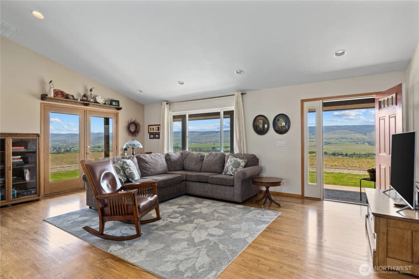 Property photo for 270 Indian Lake Drive, Ellensburg photo 6