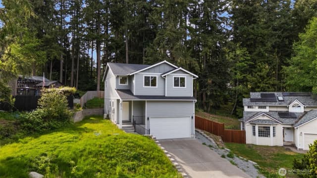 Property photo for 19013 63rd Street E, Lake Tapps photo 2