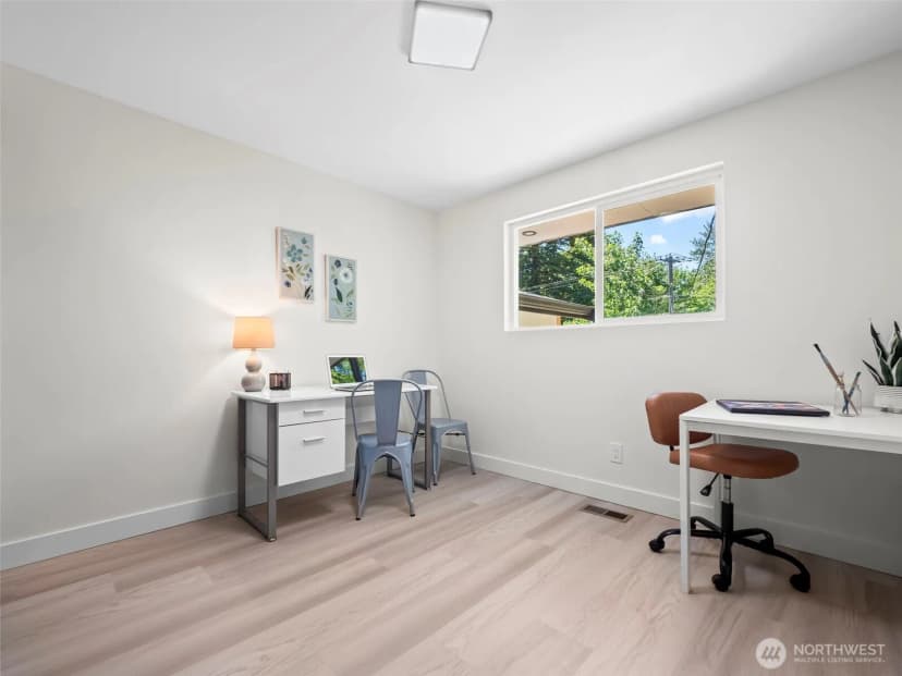 Property photo for 13517 Bingham Avenue E, Tacoma photo 24